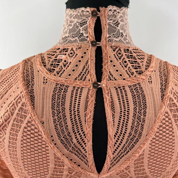 FREE PEOPLE Women's Blush Dusty Rose High Neck Monaco Lace Blouse Top Size XS - Picture 6 of 9